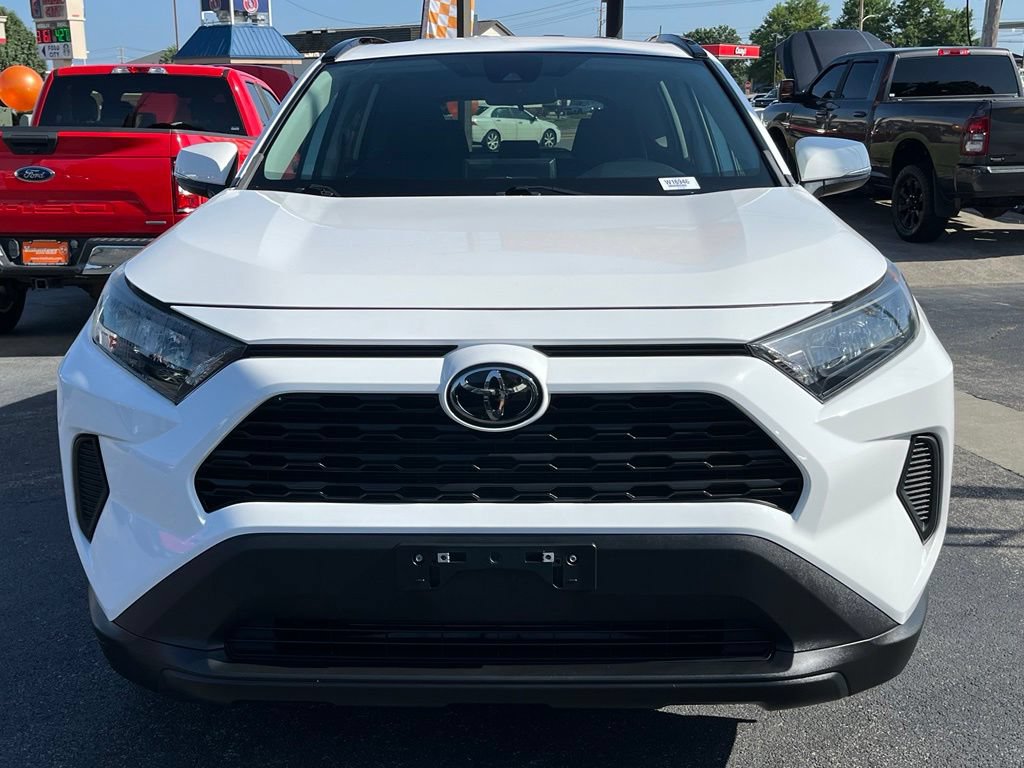 Used 2021 Toyota RAV4 LE FWD image 2