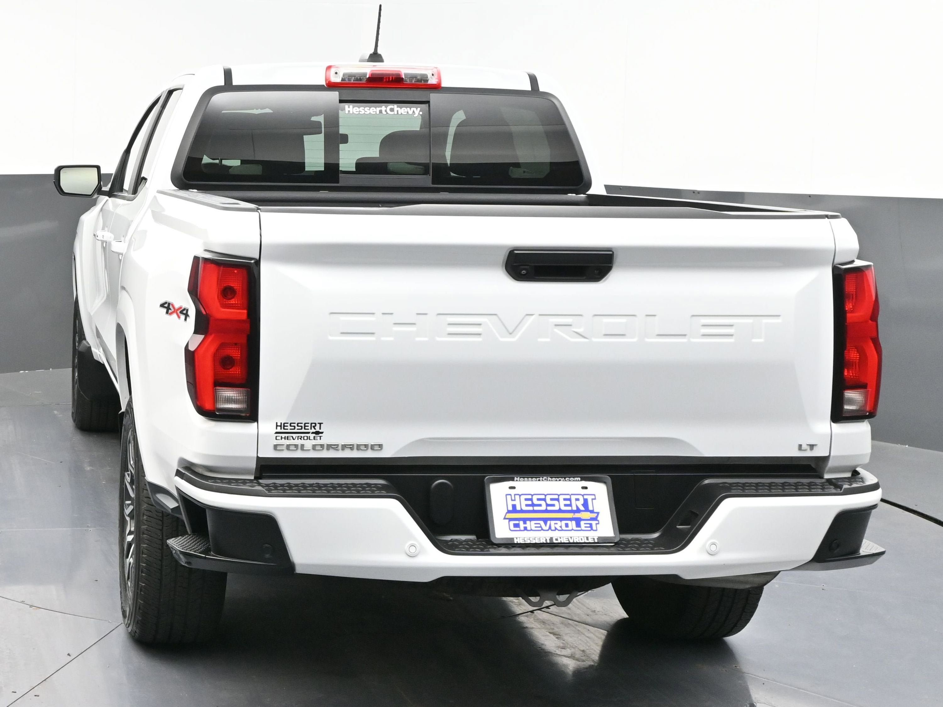 Used 2023 Chevrolet Colorado LT w/ LT Convenience Package III AWD/4WD image 6