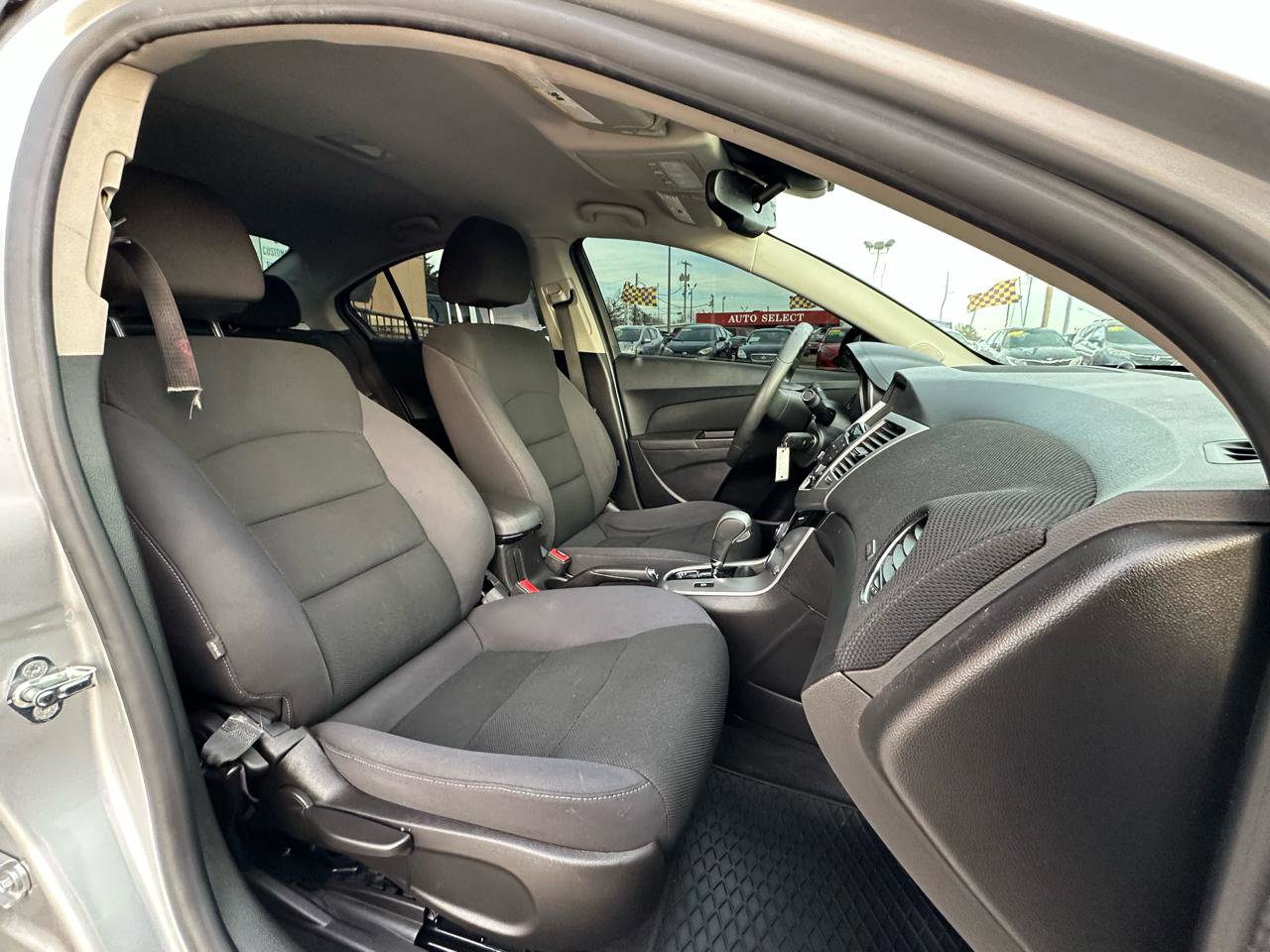 Used 2016 Chevrolet Cruze LT FWD image 22