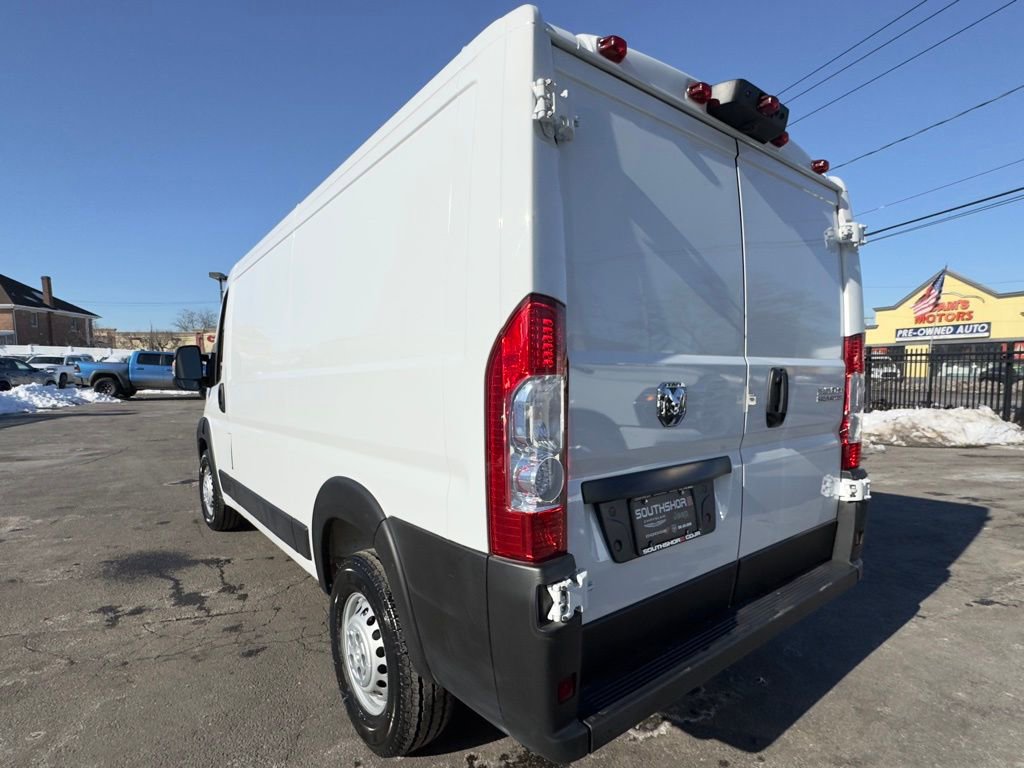Used 2025 RAM ProMaster 2500 w/ Premium Convenience Group FWD image 5