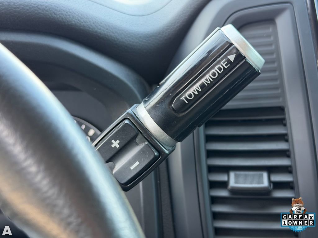 Used 2024 Nissan Titan SV w/ SV Convenience Package image 30