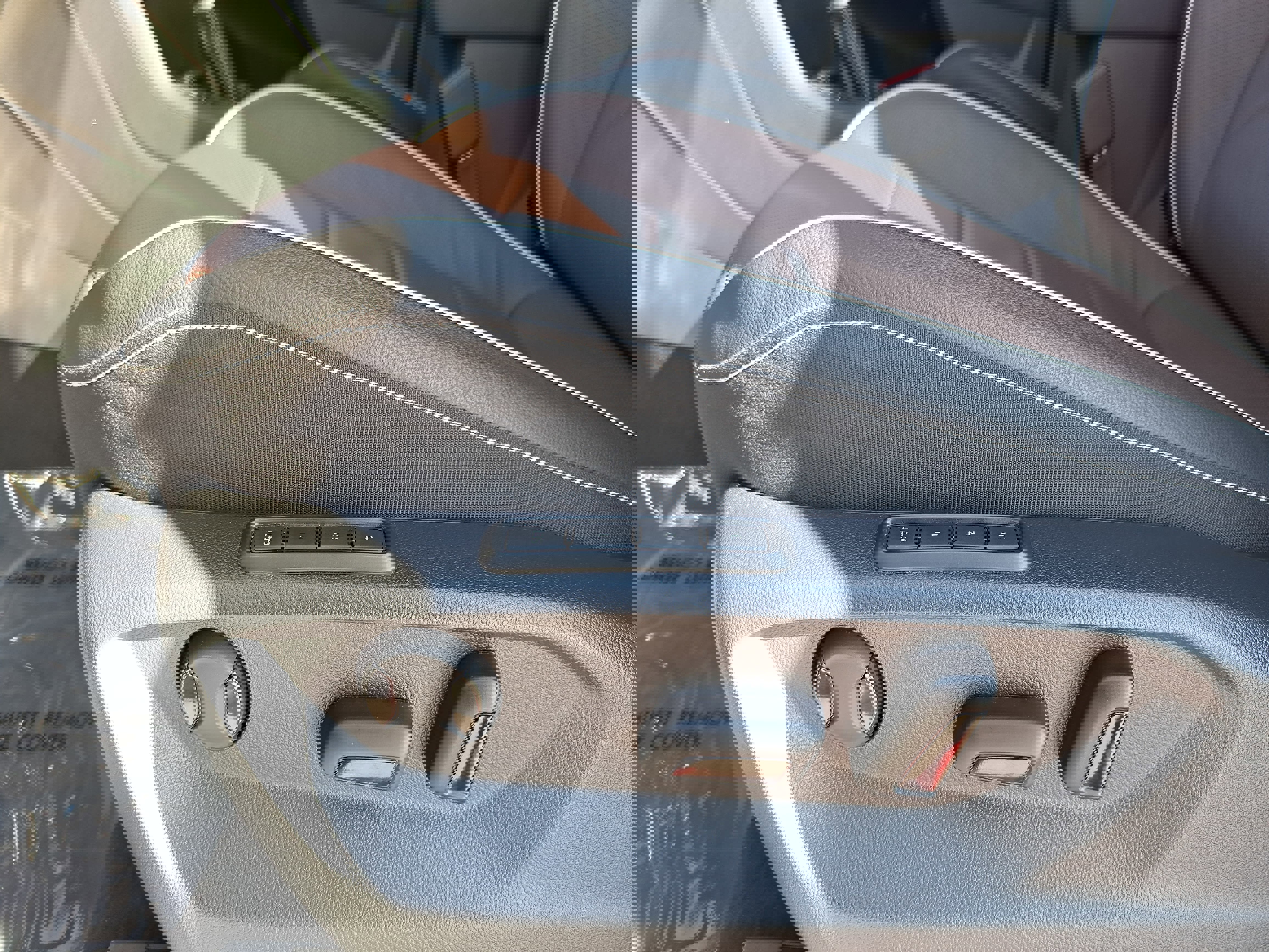 Certified 2024 Volkswagen Tiguan SEL R-Line image 27