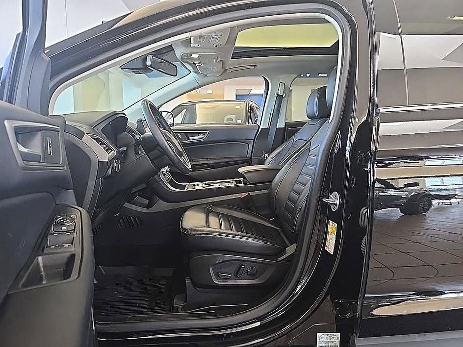 Used 2023 Ford Edge SEL w/ Convenience Package image 12