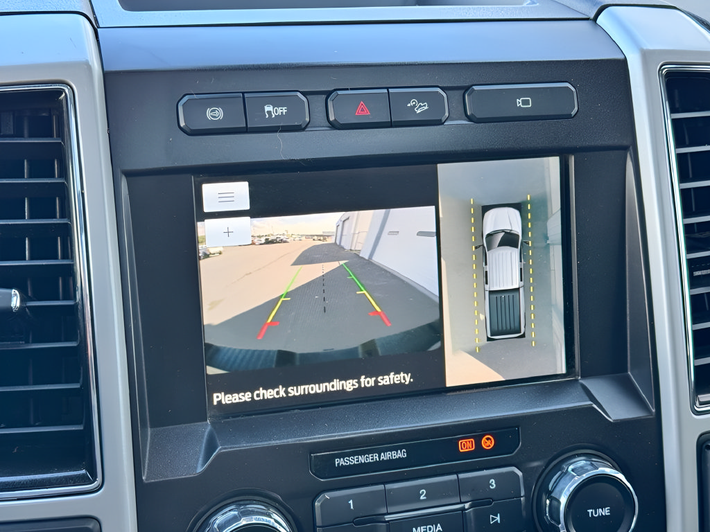 Used 2019 Ford F250 Lariat w/ Lariat Ultimate Package AWD/4WD image 15