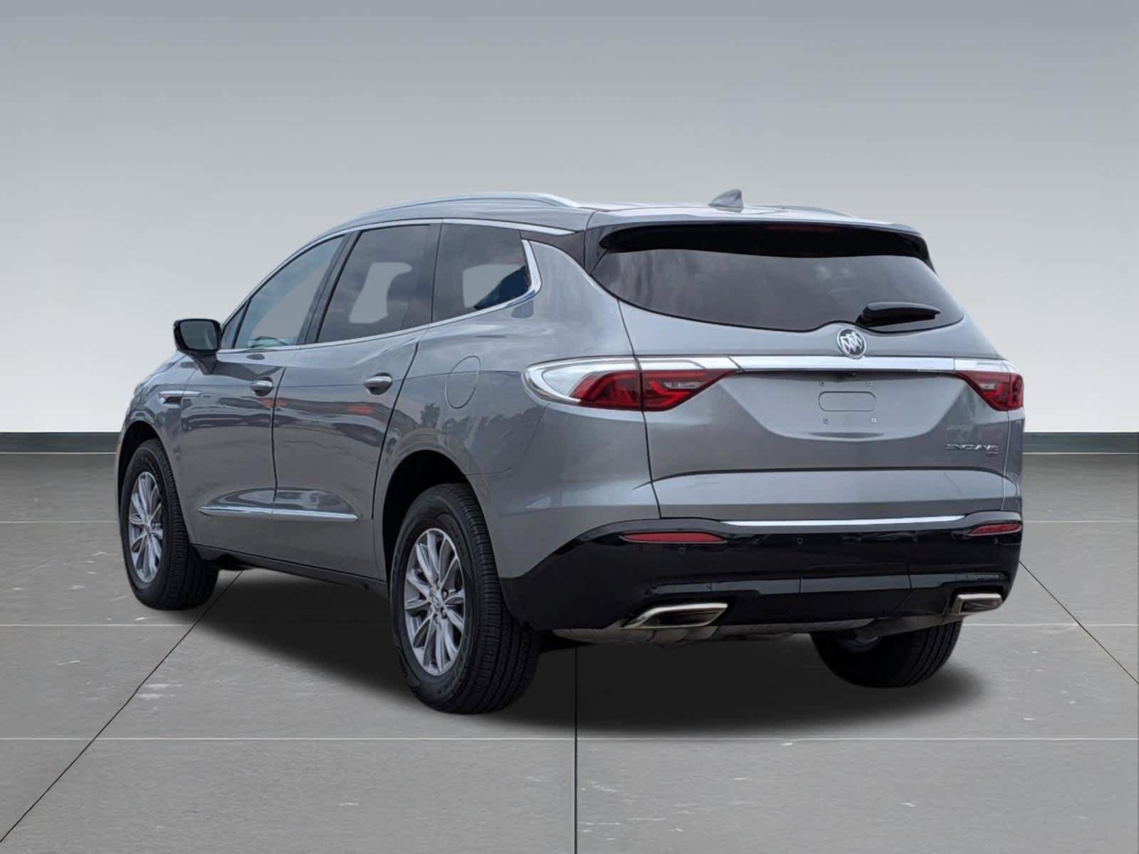 Used 2024 Buick Enclave Essence AWD/4WD image 4
