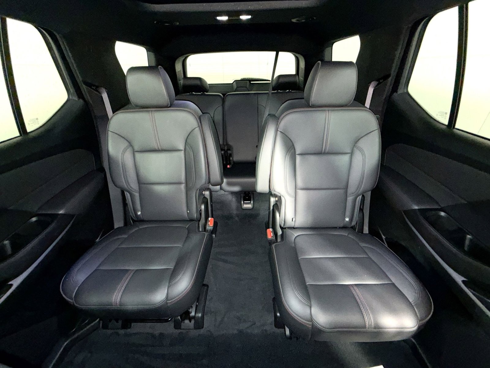 Used 2023 Chevrolet Traverse RS AWD/4WD image 25