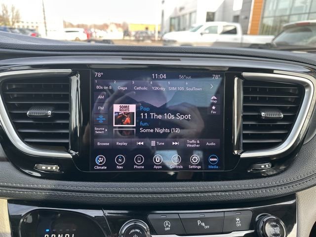 Used 2020 Chrysler Pacifica Limited FWD image 32