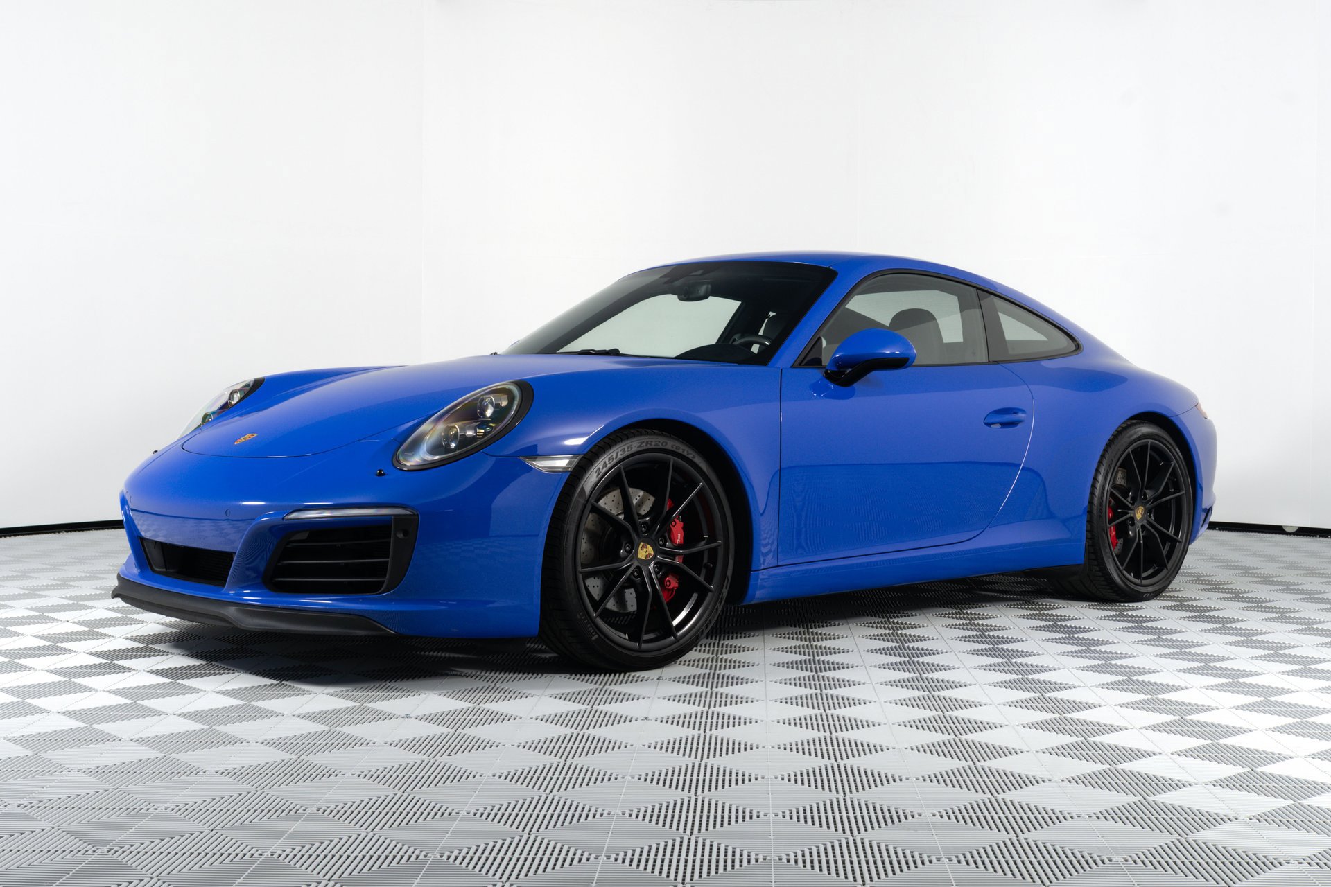 Used 2017 Porsche 911 Carrera S image 3