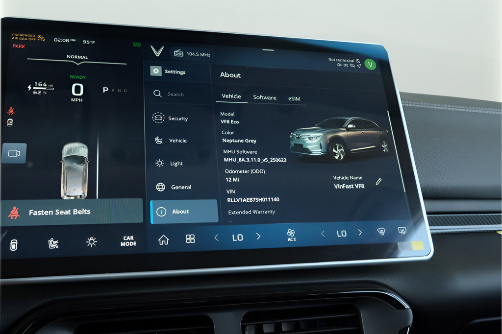 New 2025 VinFast VF 8 Eco AWD/4WD image 13