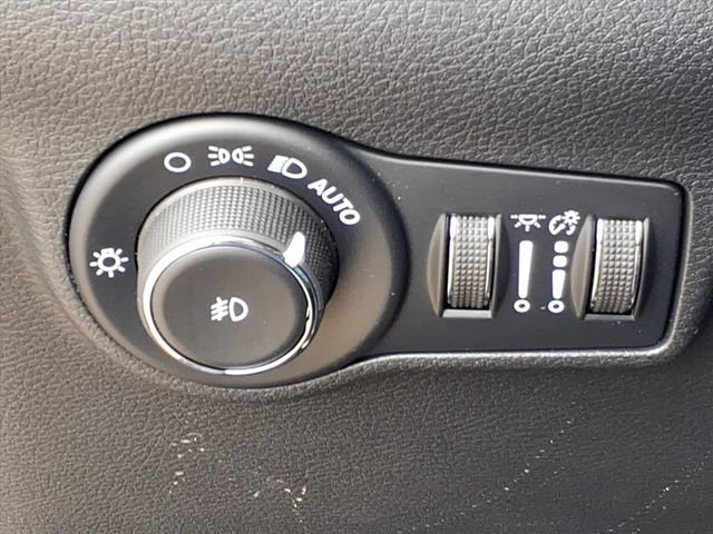 New 2026 Jeep Compass Latitude AWD/4WD image 21