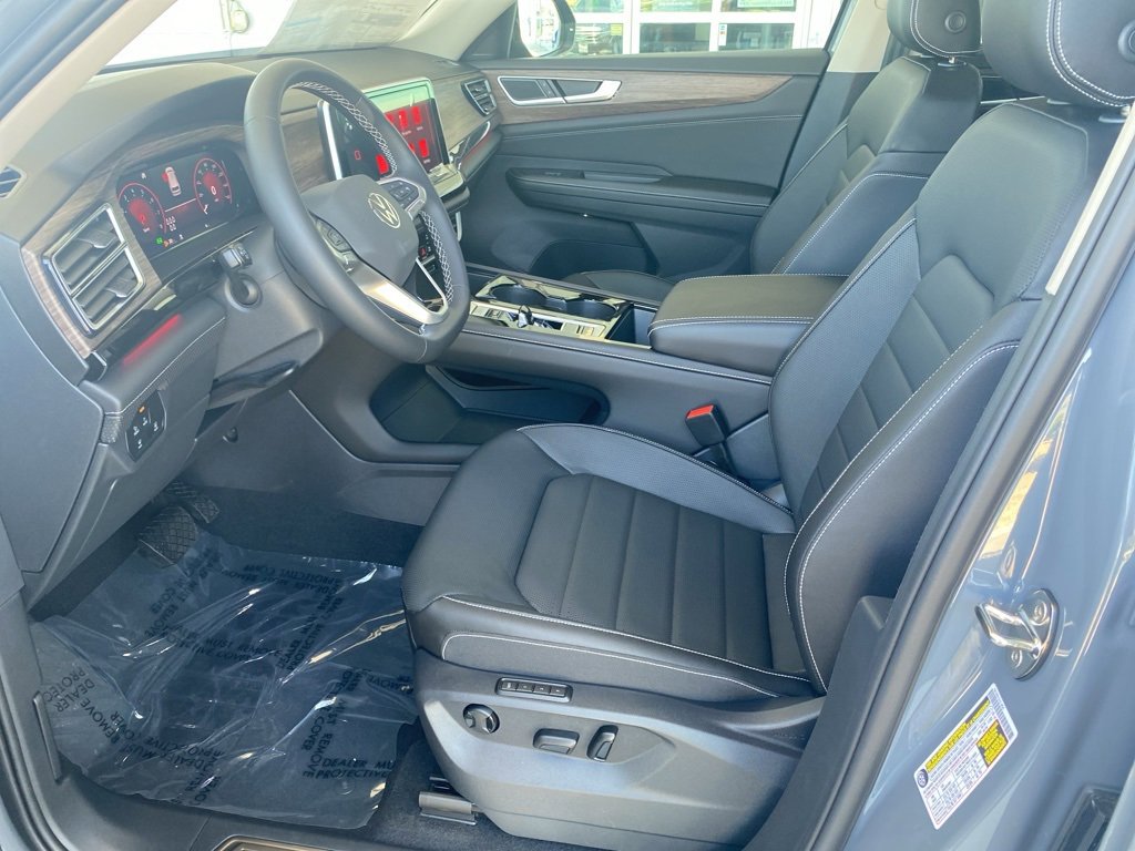 New 2025 Volkswagen Atlas SEL image 21
