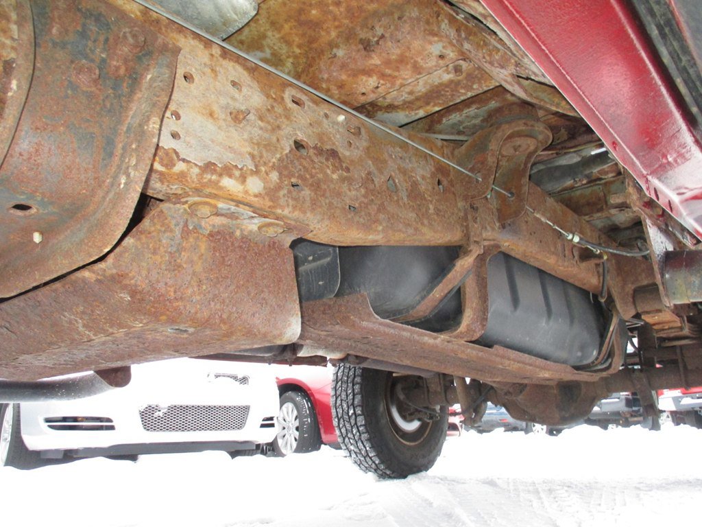 Used 2005 Ford F250 4x4 Regular Cab Super Duty image 12