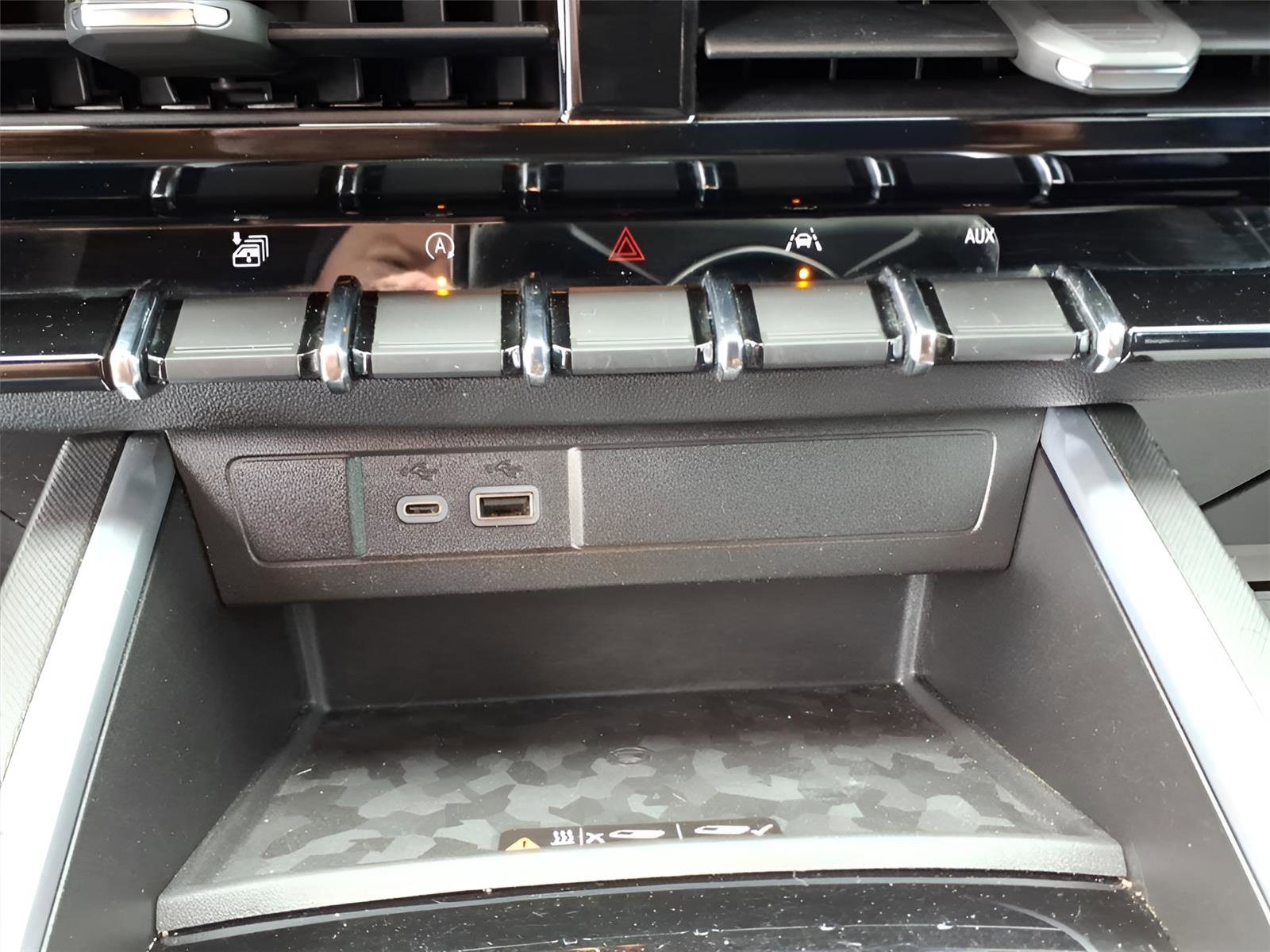 Used 2023 Chevrolet Colorado LT w/ LT Convenience Package II image 22