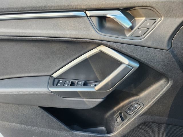 Used 2024 Audi Q3 2.0T Premium Plus image 19