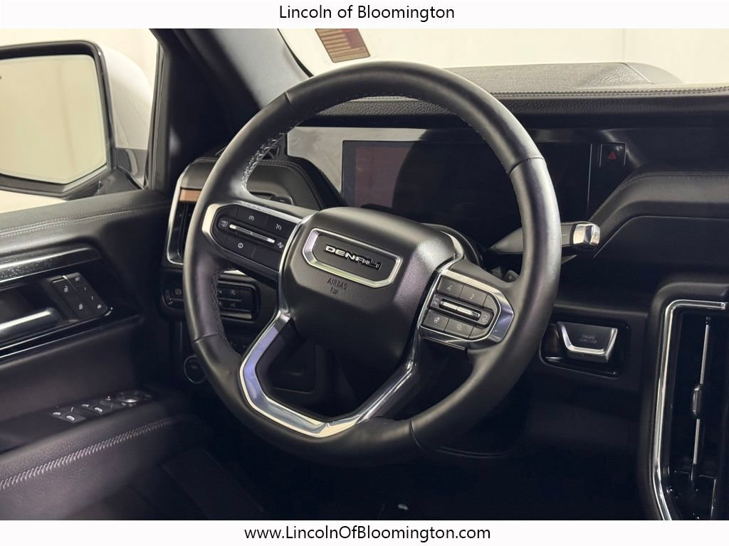 Used 2025 GMC Yukon Denali AWD/4WD image 24