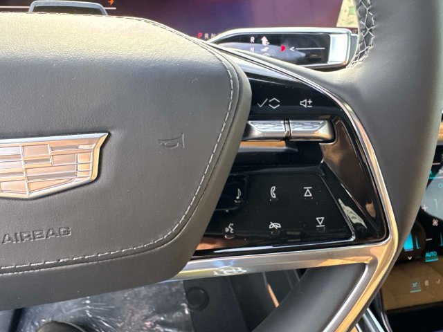 New 2026 Cadillac Escalade IQL Sport 2 w/ LPO, ONYX Package AWD/4WD image 29