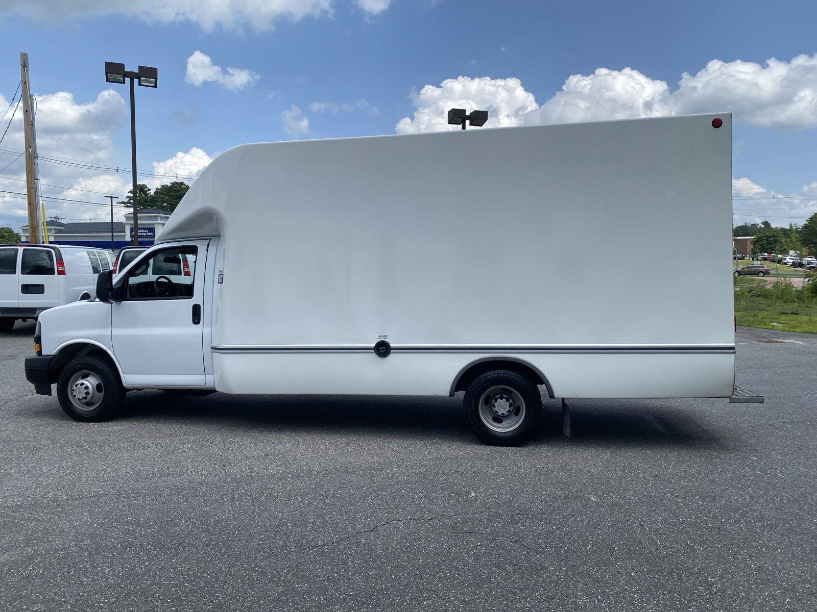 Used 2023 Chevrolet Express 3500 w/ Power Convenience Package RWD image 6