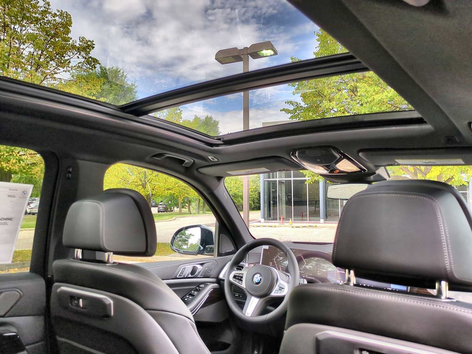 New 2026 BMW X5 xDrive40i w/ M Sport Package image 22