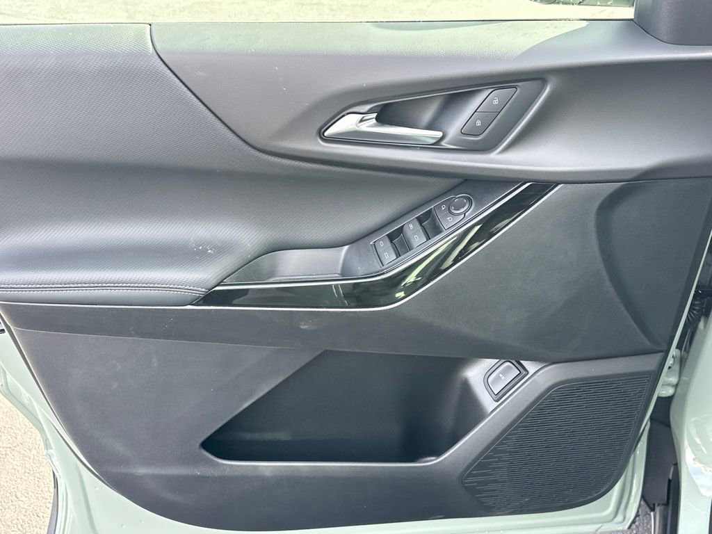 New 2026 Chevrolet Equinox LT w/ Convenience Package II image 13