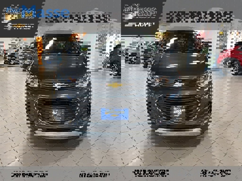 Used 2021 Chevrolet Trax LT w/ Driver Confidence Package image 2