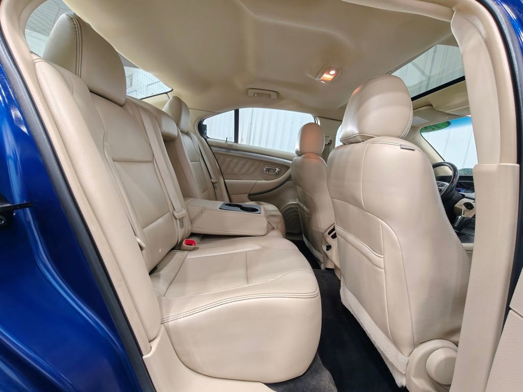 Used 2013 Ford Taurus SEL image 22