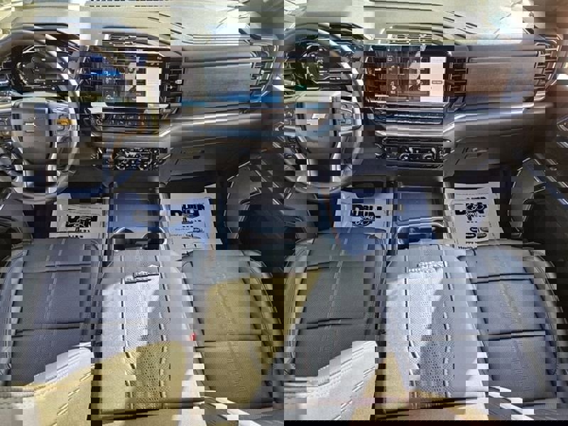 Used 2024 Chevrolet Silverado 2500 High Country w/ High Country Premium Package image 11