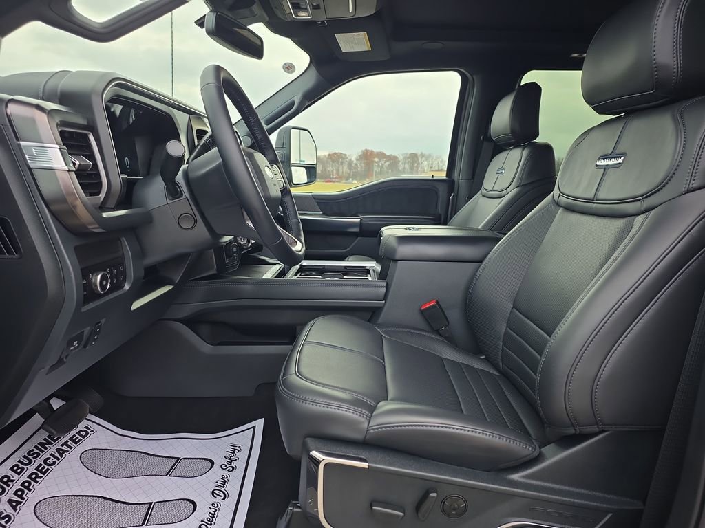 Used 2025 Ford F250 Platinum image 30