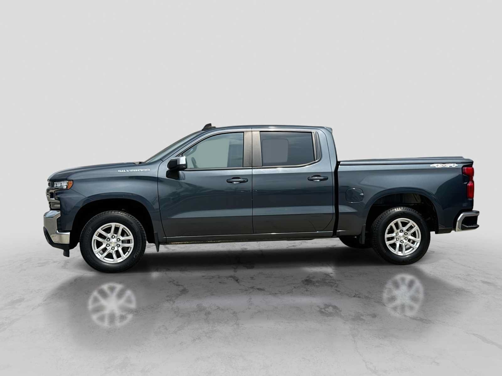 Used 2020 Chevrolet Silverado 1500 LT AWD/4WD image 3