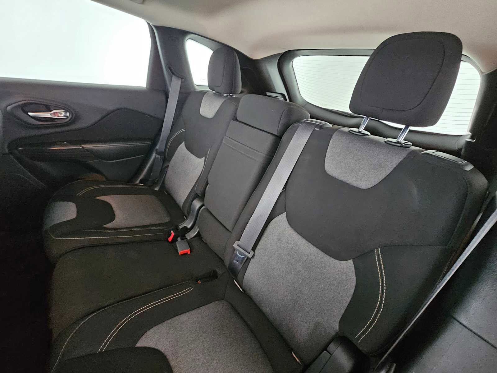 Used 2014 Jeep Cherokee Latitude image 17