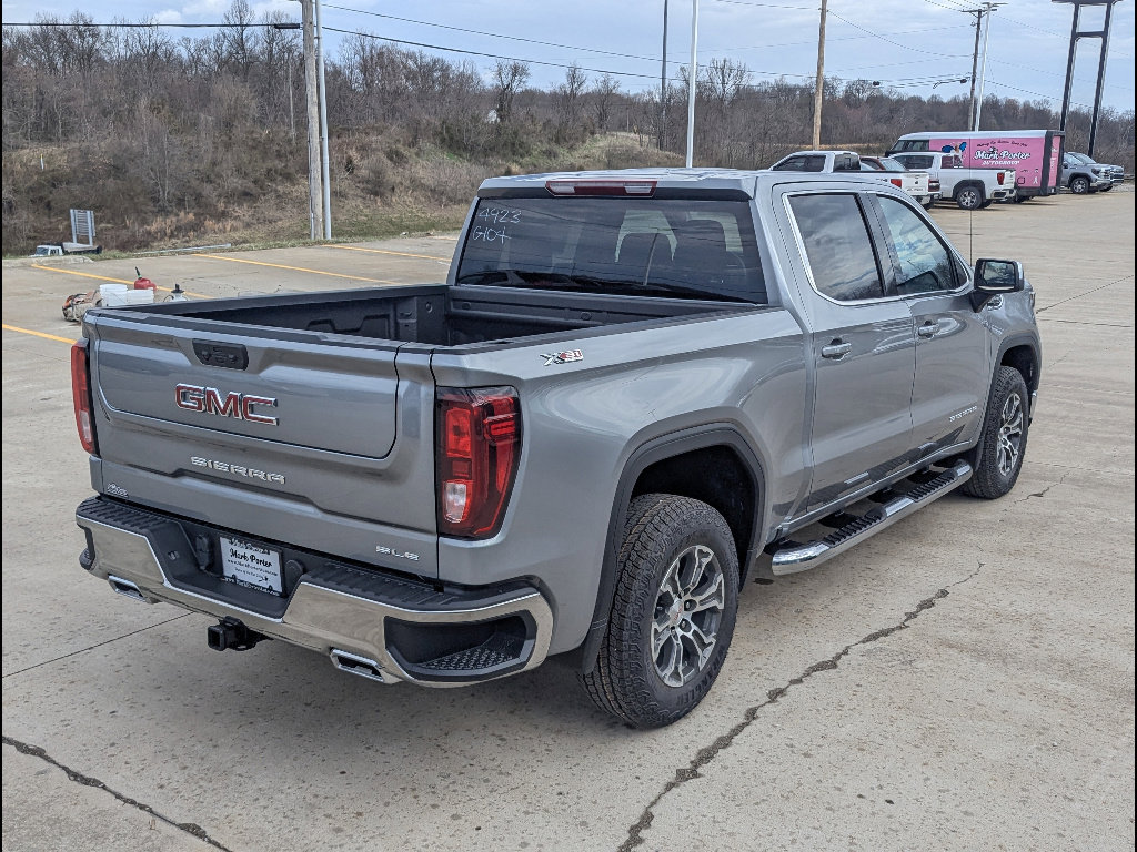 New 2026 GMC Sierra 1500 SLE image 7