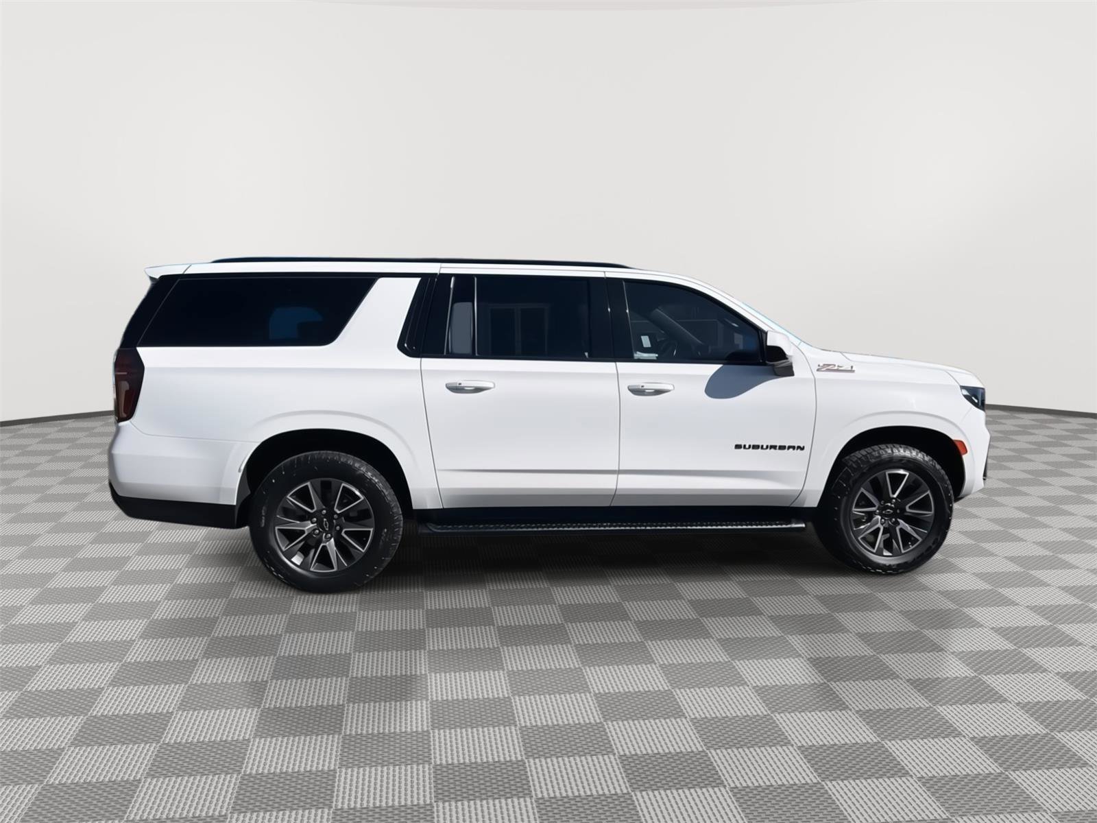 Used 2023 Chevrolet Suburban Z71 image 6