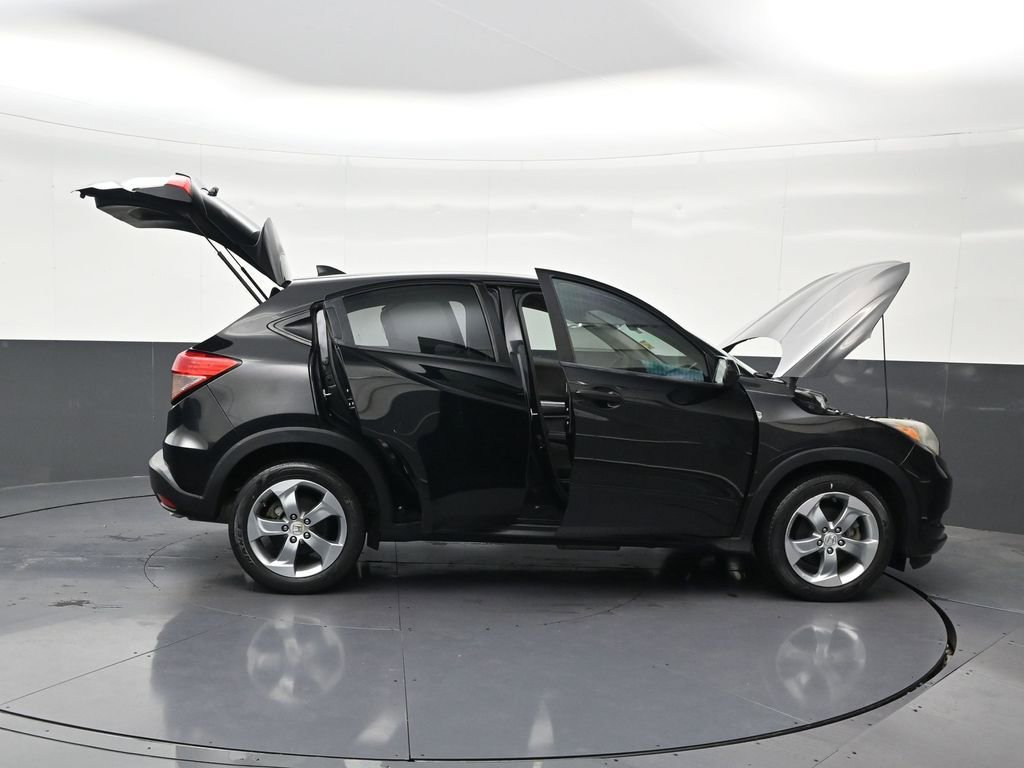 Used 2018 Honda HR-V LX image 32