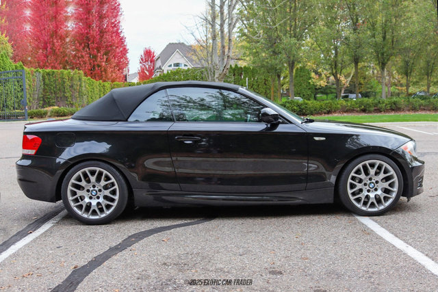 Used 2010 BMW 135i Convertible image 23