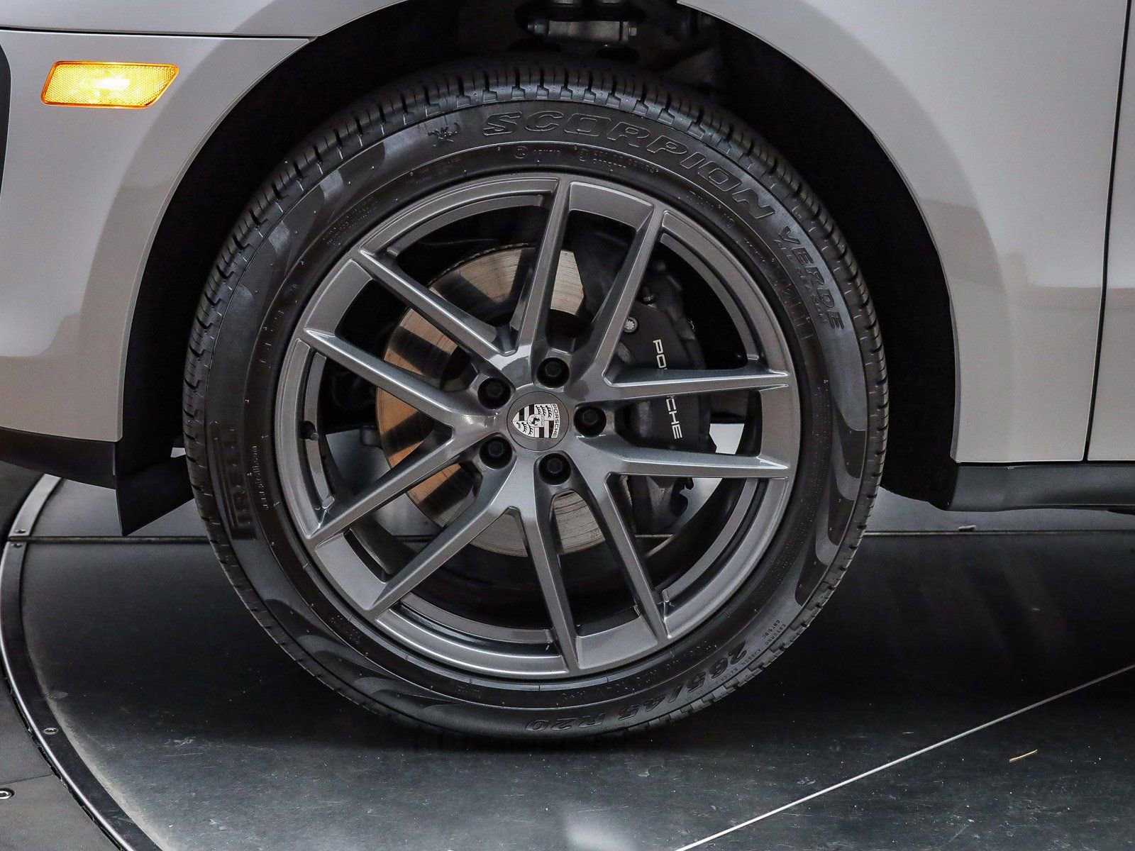 Certified 2025 Porsche Macan Turbo image 10