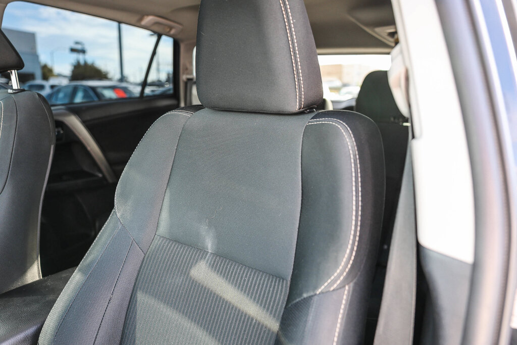 Used 2014 Toyota RAV4 XLE FWD image 13