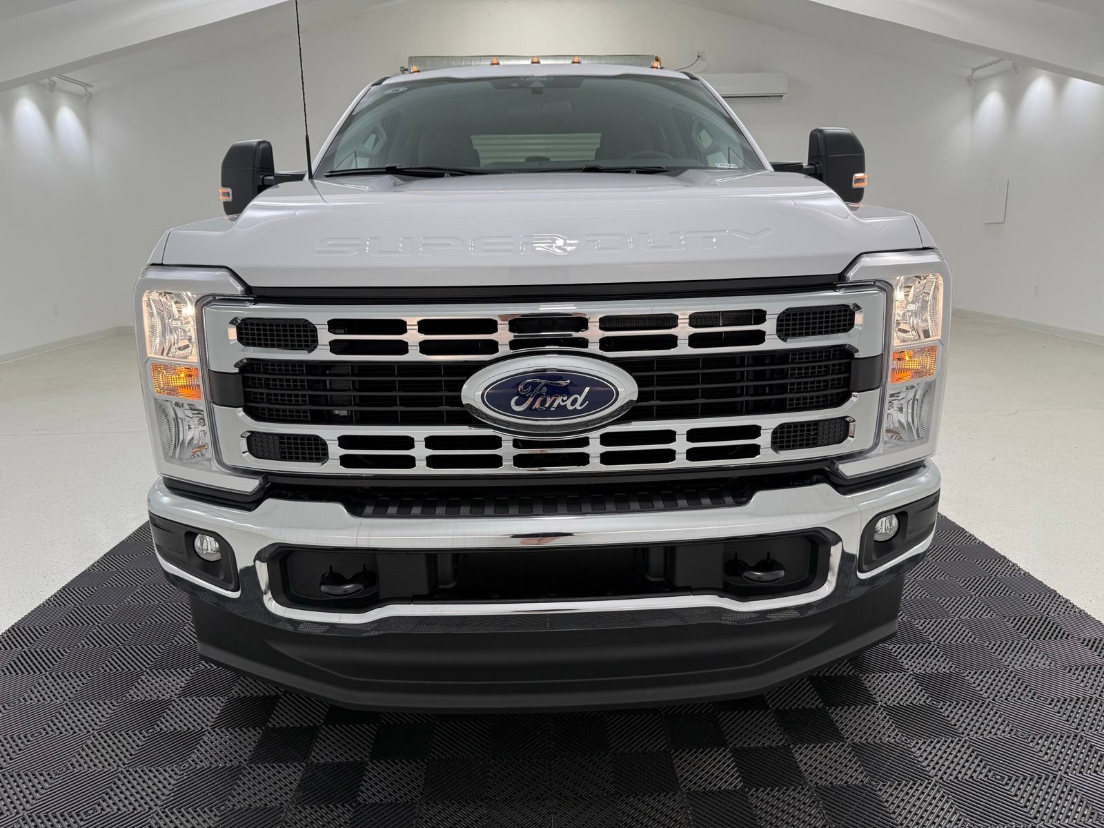 New 2026 Ford F350 XLT AWD/4WD image 2