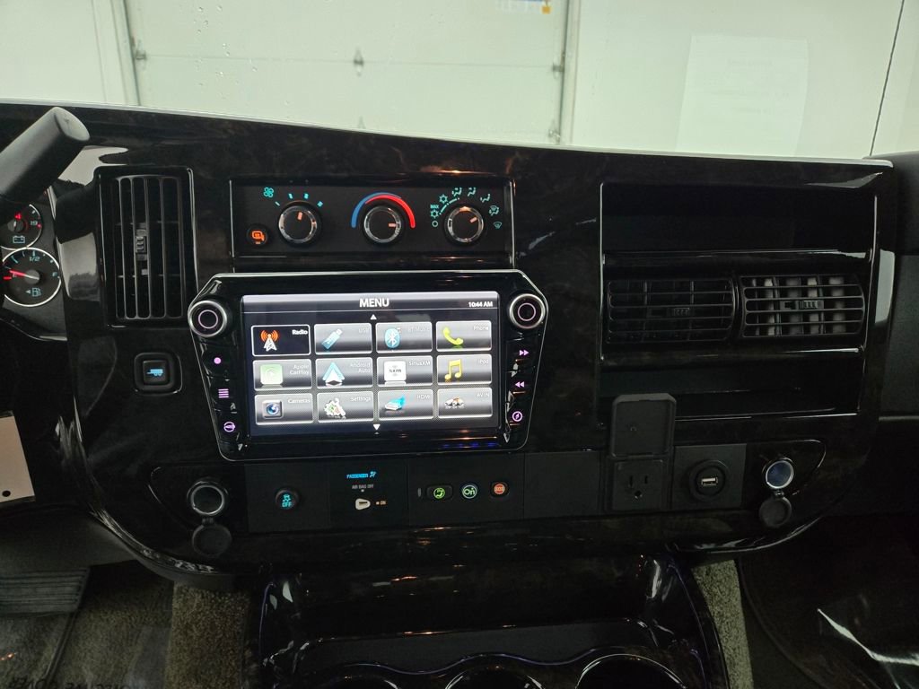 Used 2023 GMC Savana 2500 image 26