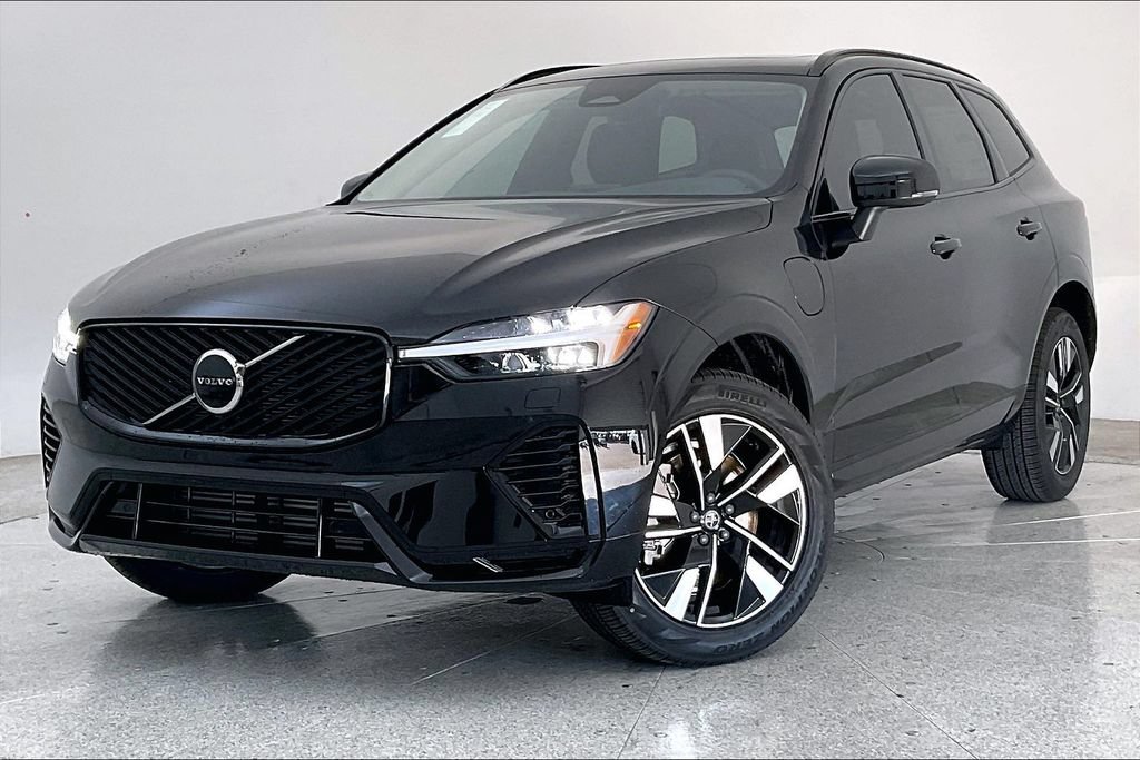 New 2026 Volvo XC60 T8 Core w/ Climate Package AWD/4WD image 2