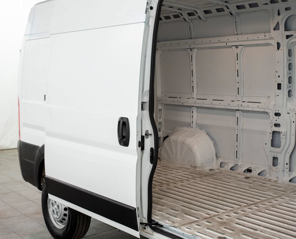 Used 2025 RAM ProMaster 2500 w/ Convenience Group FWD image 14