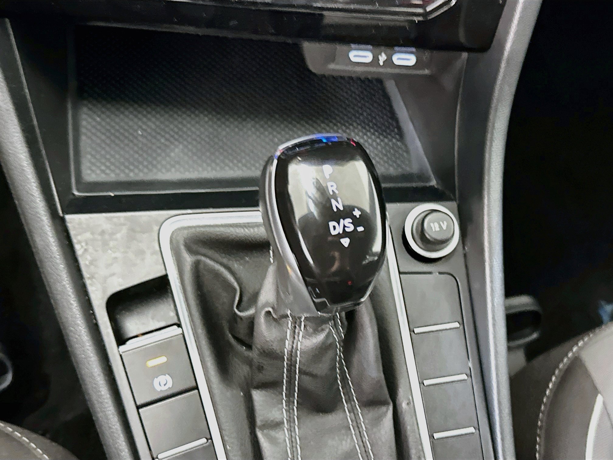 Used 2025 Volkswagen Jetta Sport FWD image 25