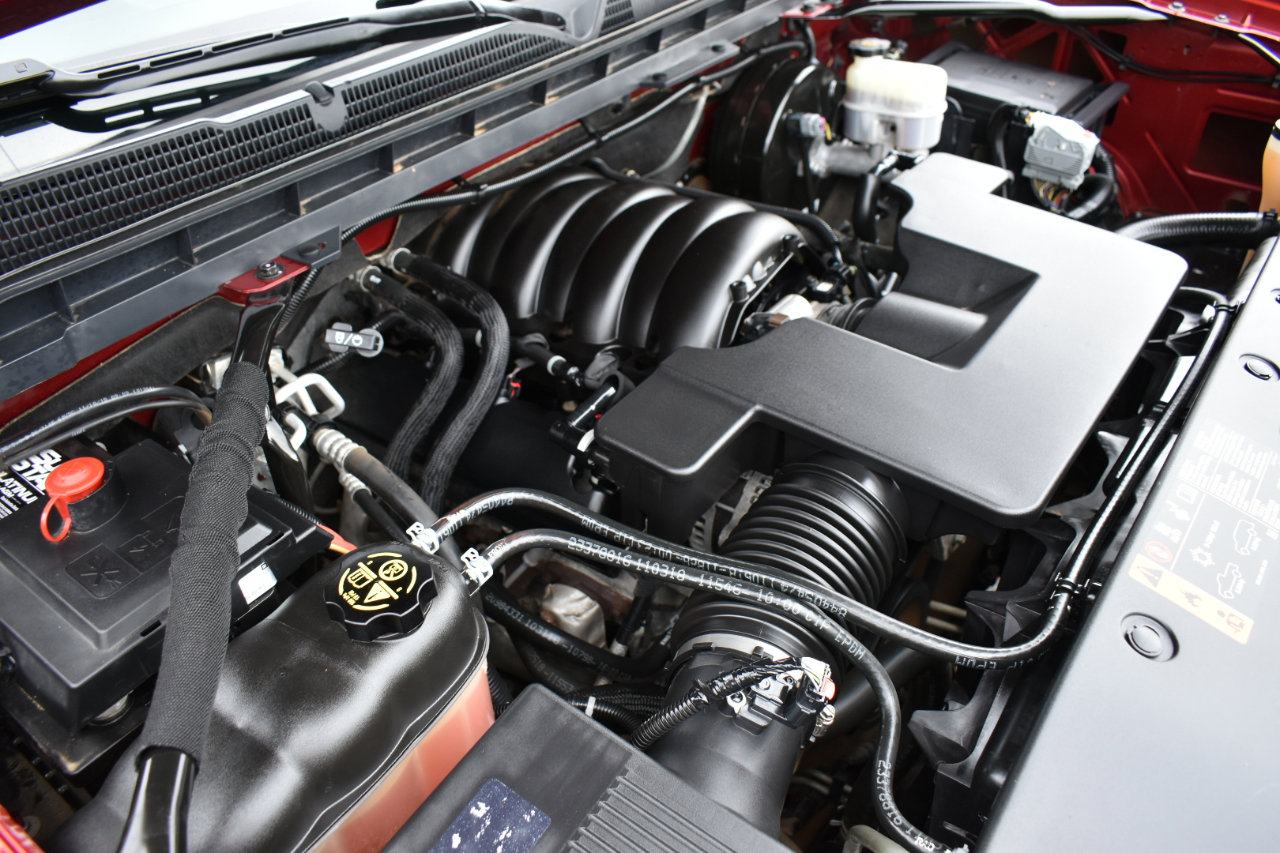 Used 2018 Chevrolet Silverado 1500 LT w/ All Star Edition image 47