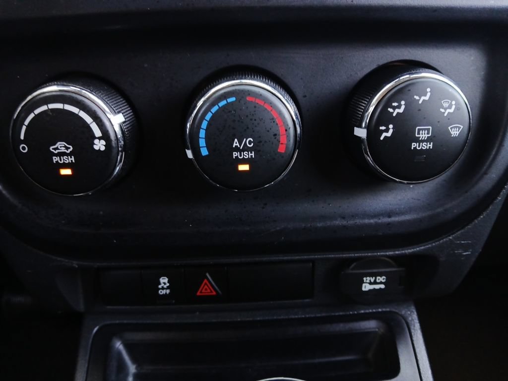 Used 2016 Jeep Compass Sport w/ Power Value Group FWD image 4