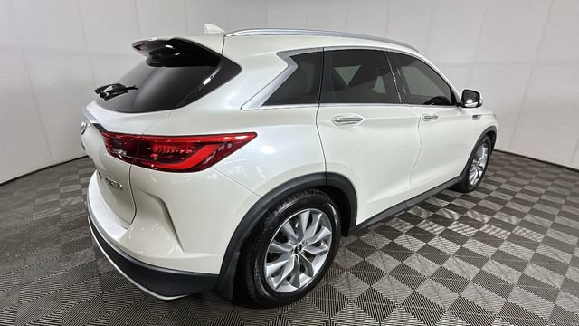 Used 2019 INFINITI QX50 Essential w/ Proactive Package AWD/4WD image 2