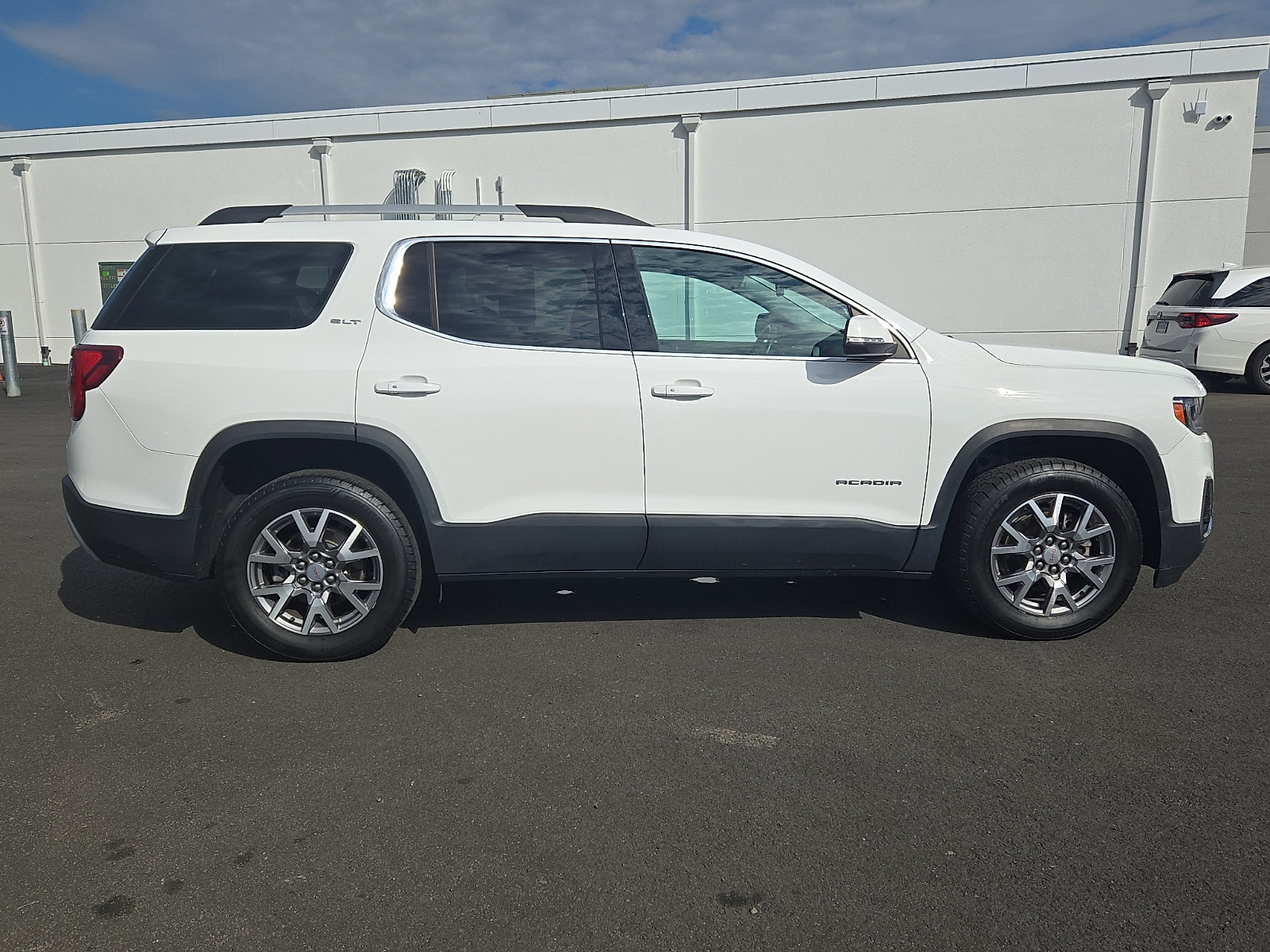 Used 2021 GMC Acadia SLT AWD/4WD image 7