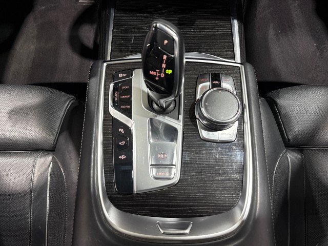 Used 2016 BMW 750i RWD image 78