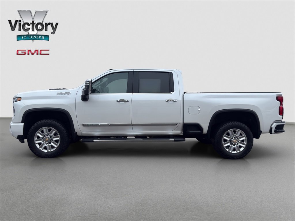 Used 2024 Chevrolet Silverado 3500 High Country w/ High Country Premium Package image 5