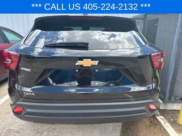 Used 2025 Chevrolet Trax LS w/ Driver Confidence Package FWD image 8