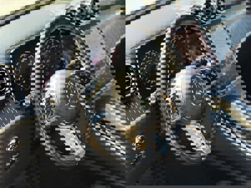 Used 2023 Mercedes-Benz GLC 300 4MATIC w/ Exclusive Trim Package image 7