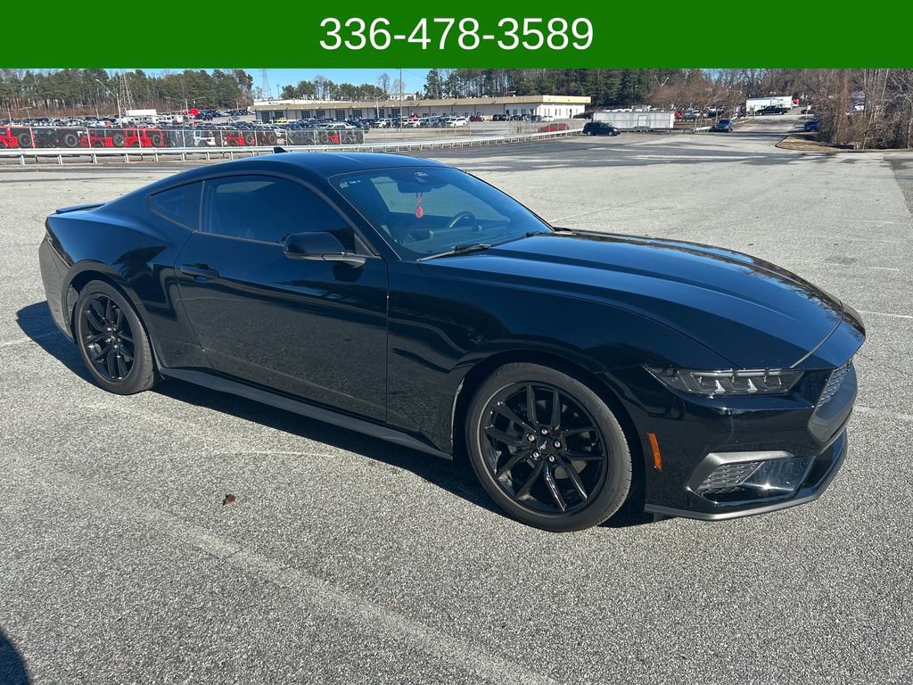 Used 2024 Ford Mustang EcoBoost image 7