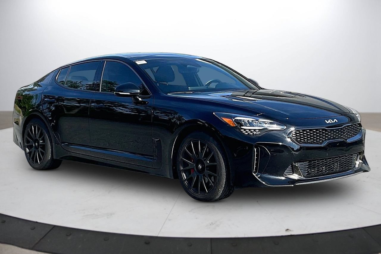 Used 2023 Kia Stinger GT-Line w/ Sun & Sound Package RWD image 2